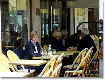 Engelke, drinking WATER :-(