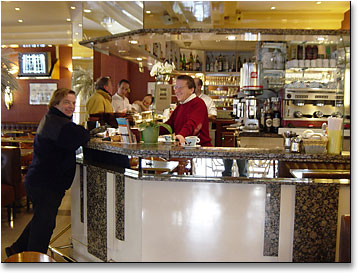 inside - Dominique is the boss!